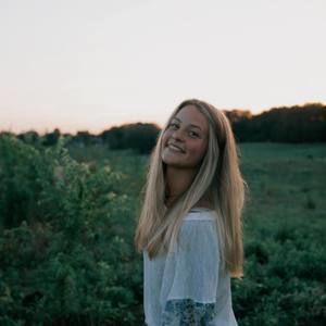 Meet your Posher, Abbey